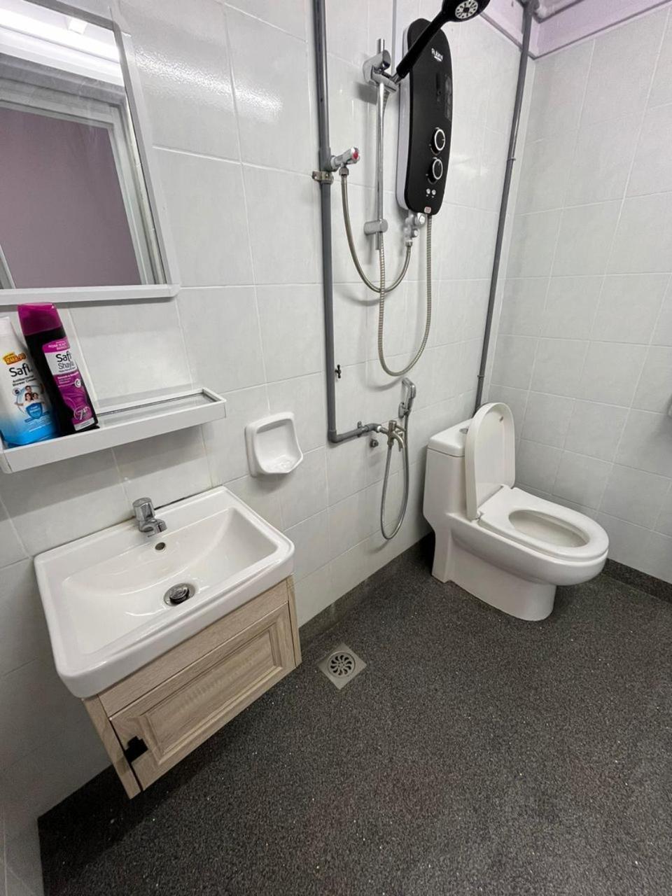 Mersingfirstfloor丰盛港二楼民宿 Esterno foto